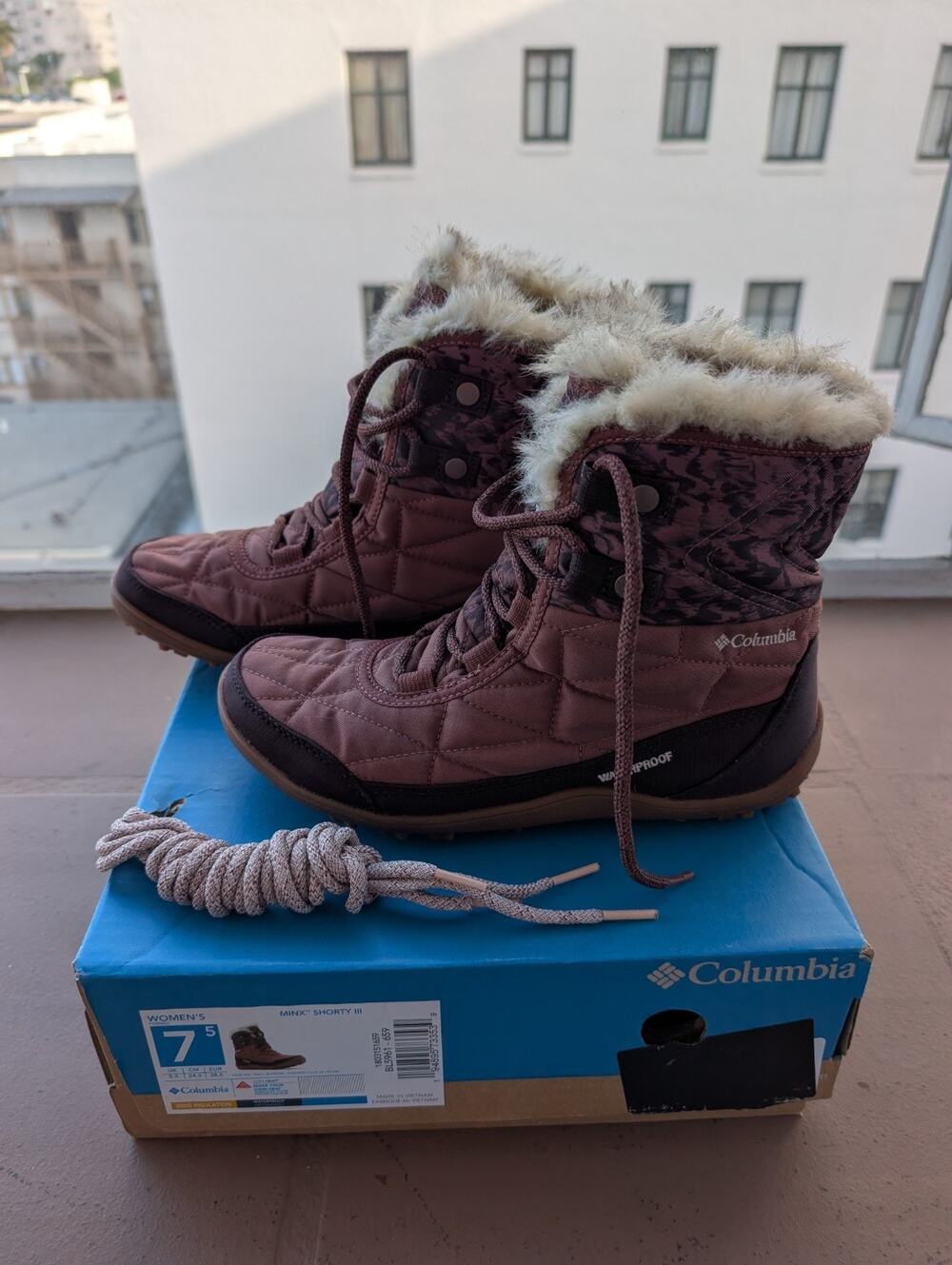 Columbia Minx Shorty III Boots Waterproof Women 7.5 Wide NIB no tags